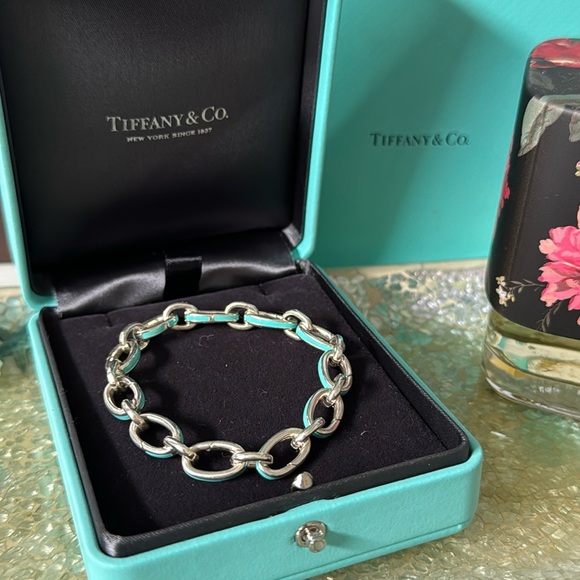 Tiffany & Co. Jewelry - ❤️HP❤️Tiffany & Co. Oval Charm Bracelet wIndividual Clasping Blue Ovals 7”(Firm)